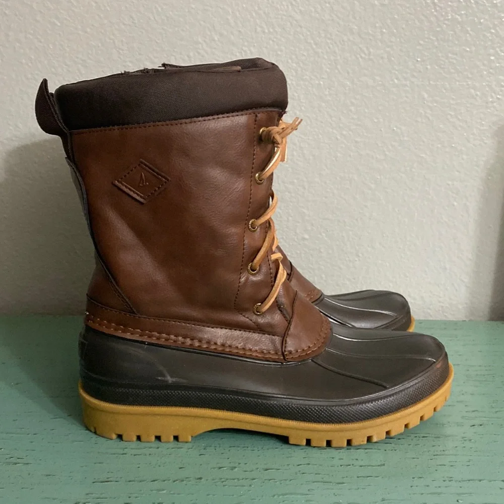 Men Sperry boots SZ 6